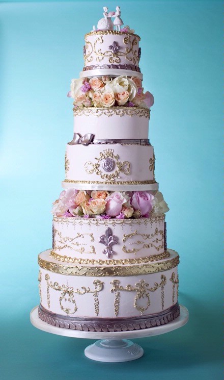 Baroque wedding cake – Weddings In Colour