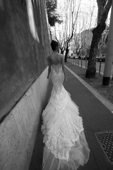 Inbal Dror lace with train